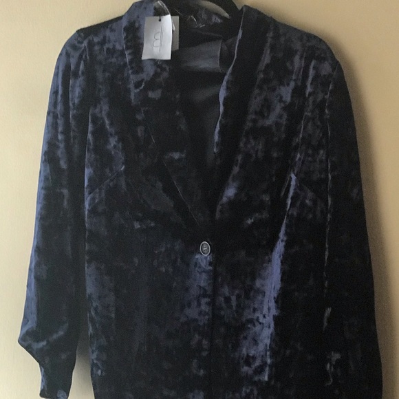 JACKET - Picture 3 of 5